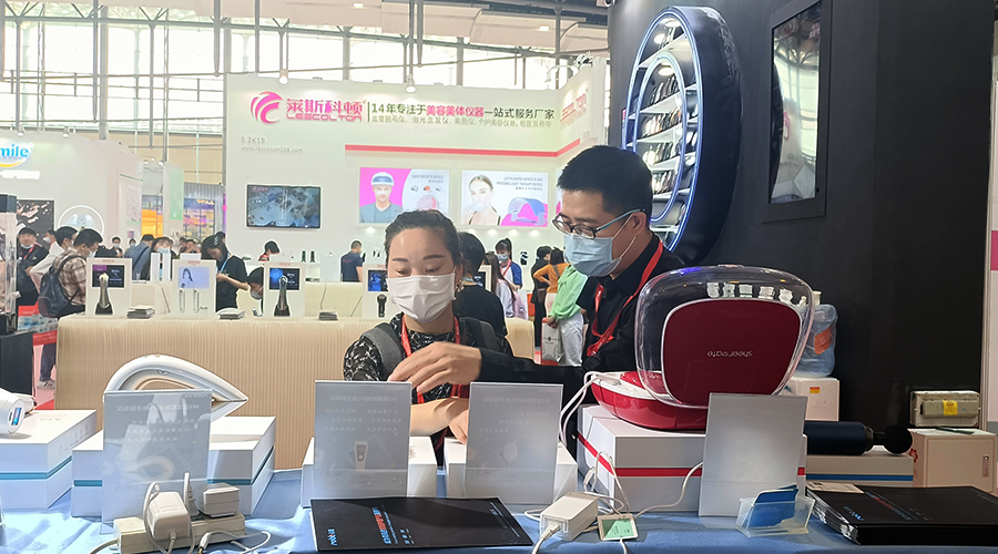 諾鉑廣州美博會(huì)閃耀出色,精彩完美收官!(圖14) 諾鉑廣州美博會(huì)閃耀出色,精彩完美收官!(圖14)